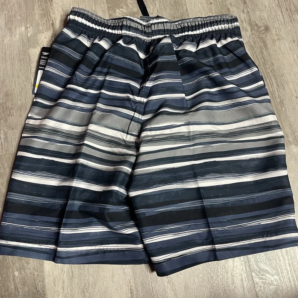 Speedo Swim trunks Size Medium‎ 4-Way Comfort Stretch UPF 50+ Z-358